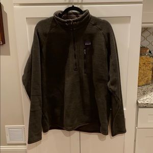 Large Patagonia Pullover